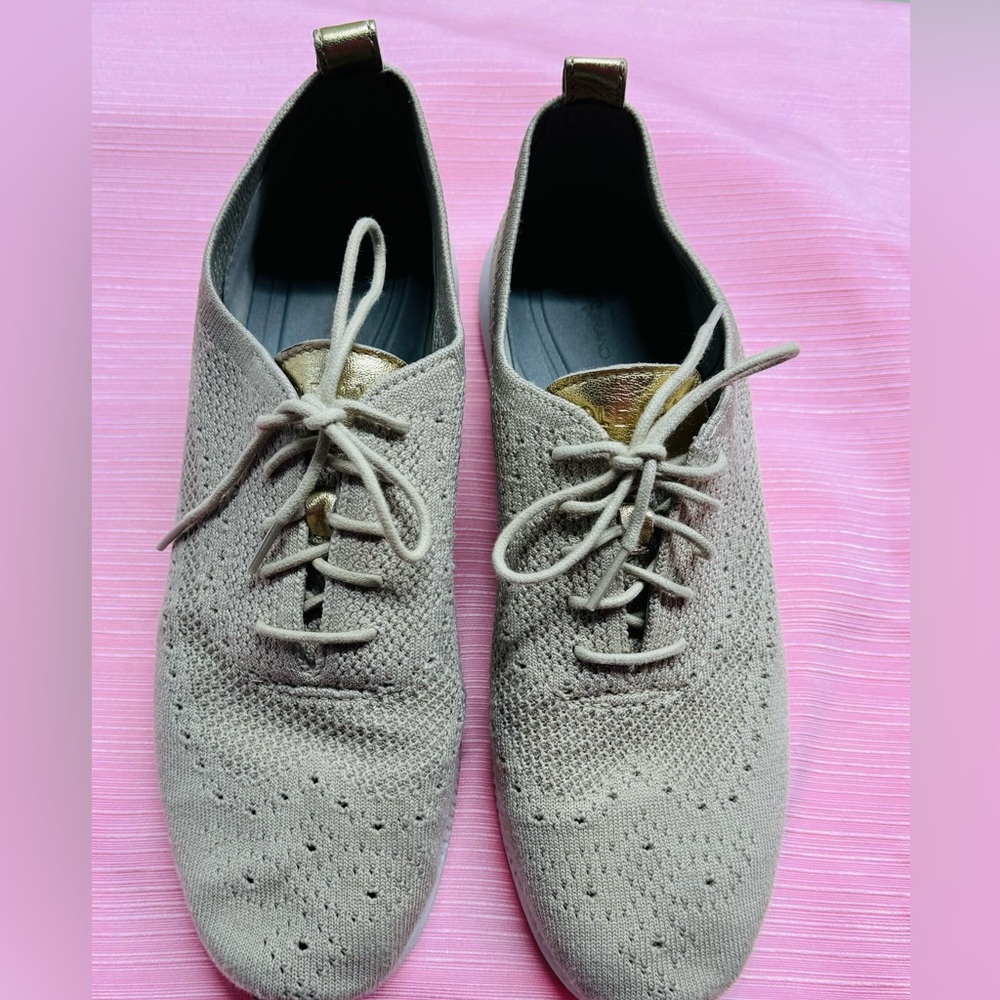 Women’s Size 10.5 Cole Haan Oxford Shoes In Beige